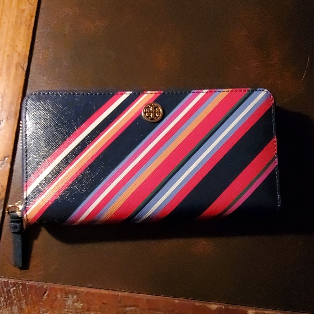 Tory Burch wallet